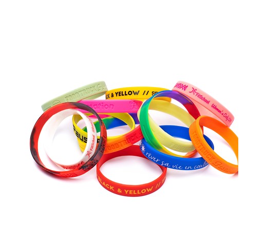 KUNDENSPEZIFISCHE SILIKONARMBÄNDER