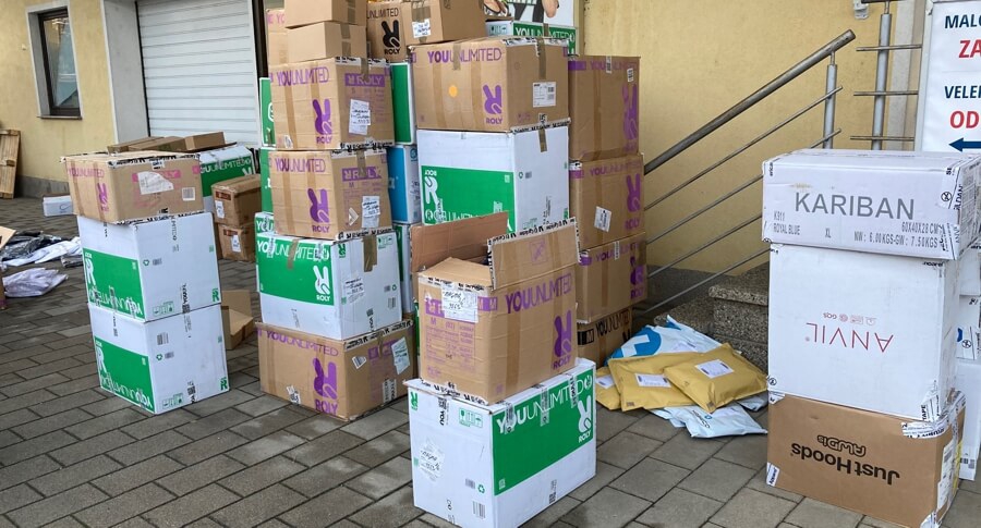 Epidemija COVIDA-19 vpliva na podaljšanje rokov prenosa paketnih pošiljk