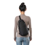 TORBA ZA ČEZ RAMO RENEW AWARE™ RPET
